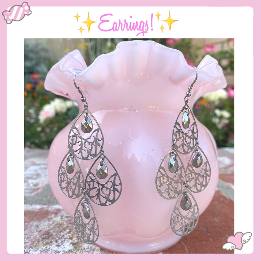 Chandelier Earrings!